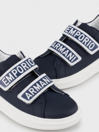 Sneakers in pelle blu  con doppio velcro e logo 2